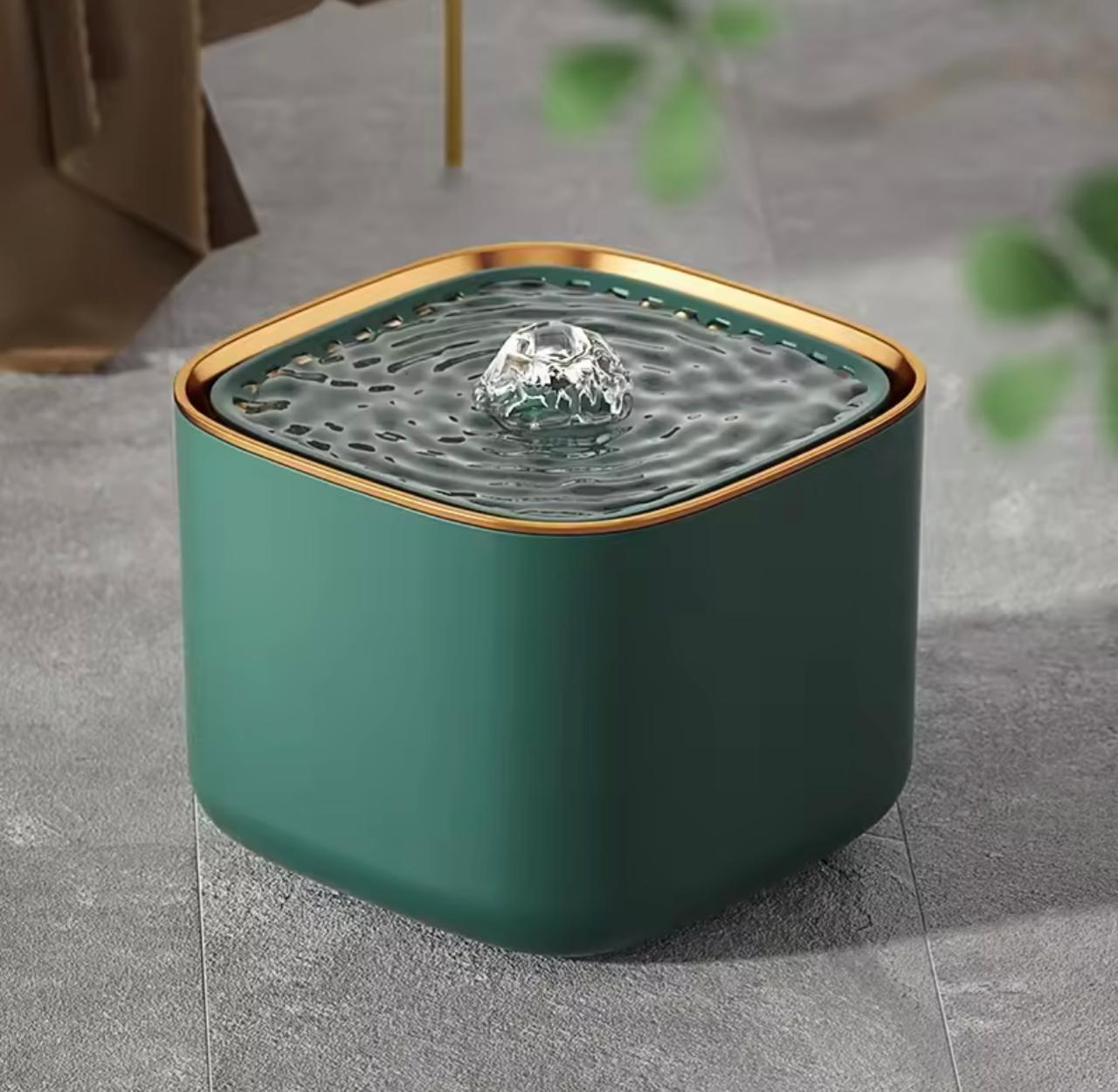 Fuente bebedero de agua gold para gatos