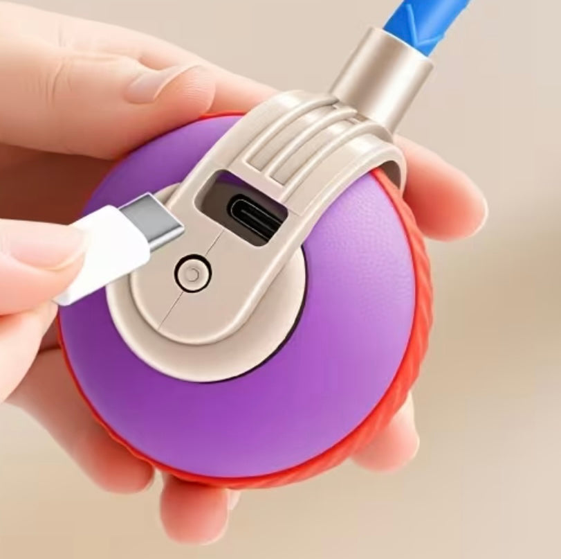 Pelota con cola inteligente para gatos