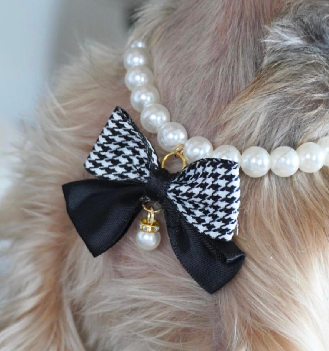 Collar de perlas con moño para gatos y perros chiquitos