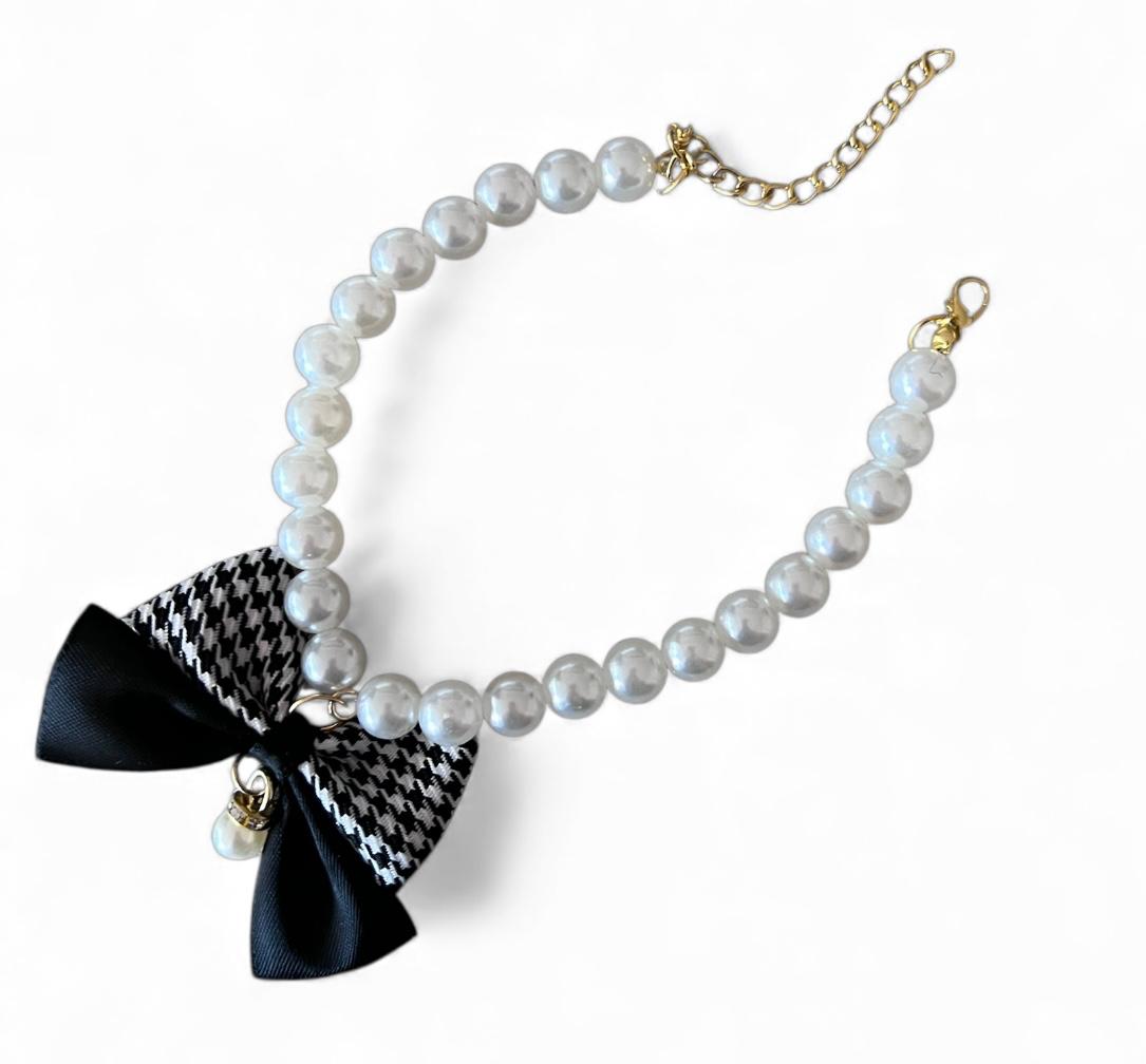 Collar de perlas con moño para gatos y perros chiquitos